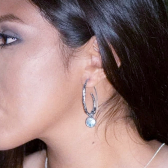 OXIDIZED COIL DESIGN ANCIENT ROMAN GLASS EARRINGS - Picture 5 of 5